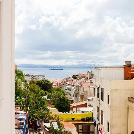 Your Lisbon Home Santa Apolonia Exterior photo